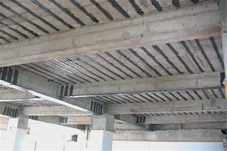 兩種樓板濟寧加固方法的優缺點十分明顯：鋼加固造價便宜、容易施工、不用另外開辟施工面
